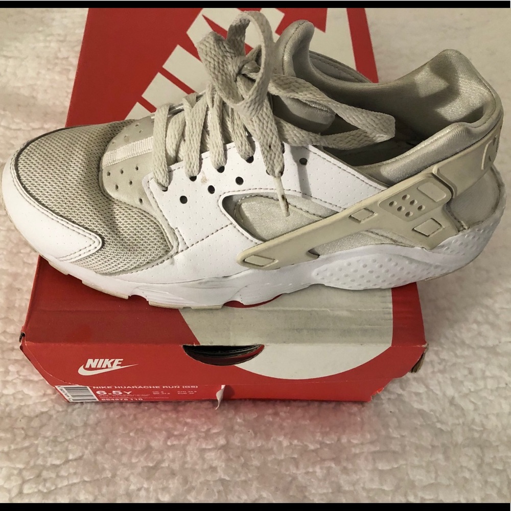 White hurraches